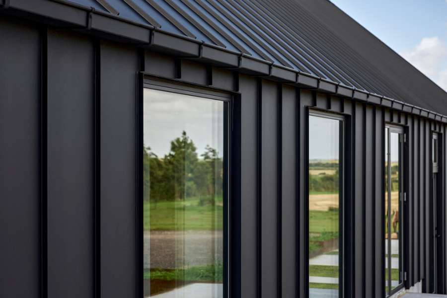 Ståltag og -facade skaber rammer for dansk landidyl, Bøelvej 13, 6880 Tarm